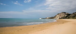 Beach nearby - Apartment 'Sunset' with Sea View, Wi-Fi and Air Conditioning (Siculiana Marina)