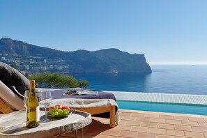 Terrace/patio - Villa 'Mallorquin Oasis' with Sea View, Wi-Fi and Air Conditioning (Andratx)
