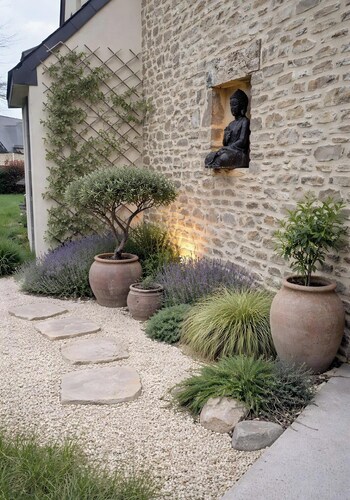 Villa Lailléa mit beheiztem Pool, Whirlpool und großem privaten Garten in ruhiger Lage bei Rennes