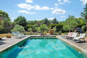 Pool - Villa Lailléa – Private Heated Pool, Jacuzzi, Petanque, Sleeps 8, Peaceful near Rennes (Laillé)