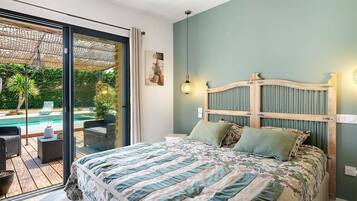 4 bedrooms, iron/ironing board, free WiFi, bed sheets