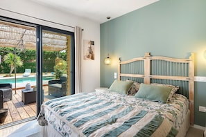 4 bedrooms, iron/ironing board, free WiFi, bed sheets - Villa Lailléa – Private Heated Pool, Jacuzzi, Petanque, Sleeps 8, Peaceful near Rennes (Laillé)
