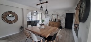 Dining - Villa Lailléa with Heated Pool, Jacuzzi, and Large Private Garden near Rennes (Laillé)