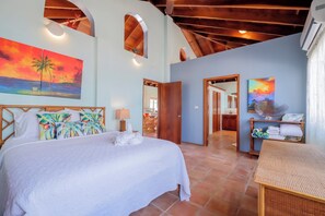 3 bedrooms, in-room safe, iron/ironing board, free WiFi