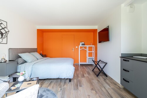 Pension 'Kerwall - Chambre Double' mit Gemeinschaftspool, privater Terrasse und Wi-Fi