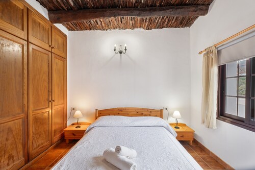 Holiday Home 'Montaña De Aguarijo' with Mountain View, Private Terrace and Wi-Fi