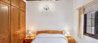 Holiday Home 'Montaña De Aguarijo' with Mountain View, Private Terrace and Wi-Fi
