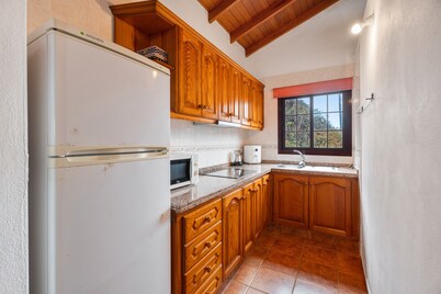 Holiday Home 'Montaña De Aguarijo' with Mountain View, Private Terrace and Wi-Fi
