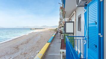 Una spiaggia nelle vicinanze