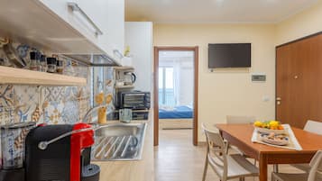 雪櫃、焗爐、爐具、咖啡機/沖茶器