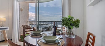 Apartamento de vacaciones 'Live San Marcos' con vistas al mar, terraza privada y Wi-Fi
