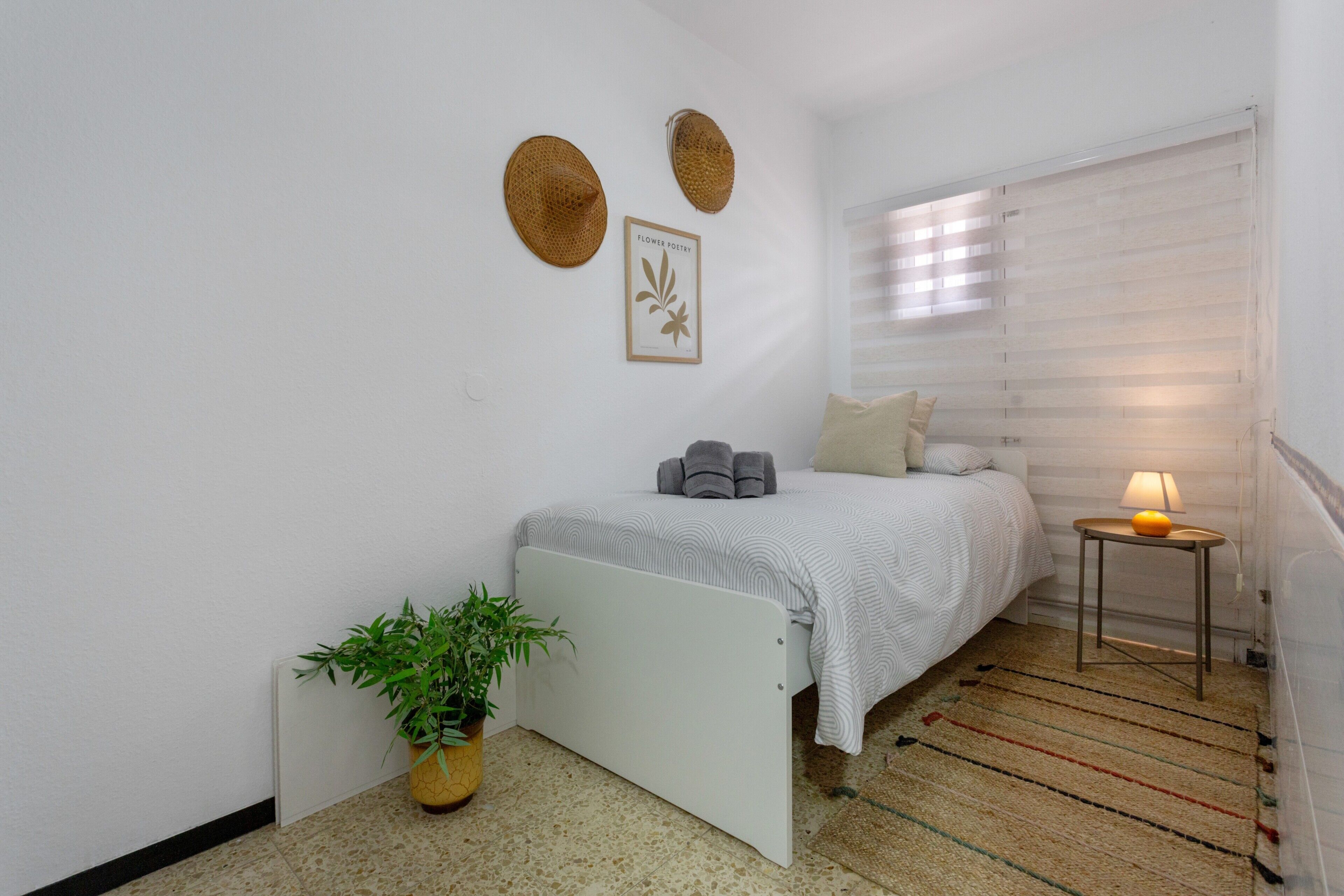 2 habitaciones, tabla de planchar con plancha y wifi gratis 