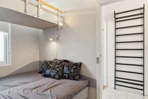 1 chambre, fer et planche à repasser, Wi-Fi gratuit