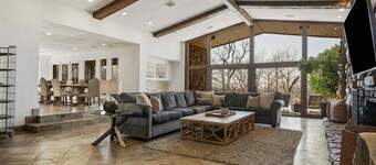 Grotto @ Southern Hills W/Pool & Hot Tub