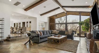 Grotto @ Southern Hills W/Pool & Hot Tub