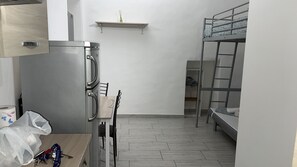 Family Studio, Private Bathroom - Bed2Go Brescia (Turin)