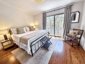 2 bedrooms, desk, iron/ironing board, free WiFi
