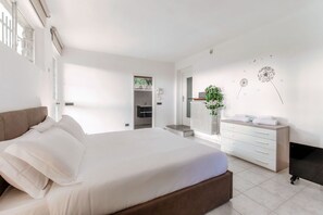 2 bedrooms, iron/ironing board, free WiFi, bed sheets - Panoramic villa (Montorfano Garden & Lake View) (Montorfano)
