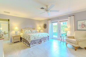 3 Schlafzimmer, Schreibtisch, Bügeleisen/Bügelbrett, Reisekinderbett