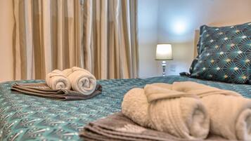 3 bedrooms, WiFi, bed sheets