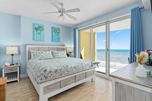 Interior - Beachfront Condo w/ Ocean Views + Pool Access Emerald Isle 808 by Avantstay (Panama City Beach)