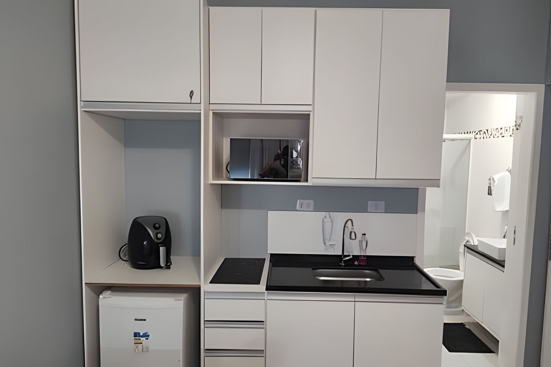 Suite | Private kitchen | Fridge, microwave, oven, toaster