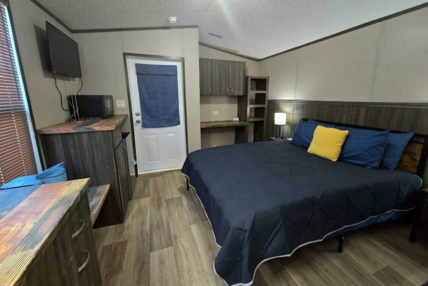 1 chambre, bureau, Wi-Fi gratuit, draps fournis
