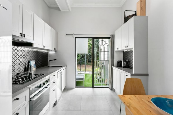 Microwave, stovetop, dishwasher