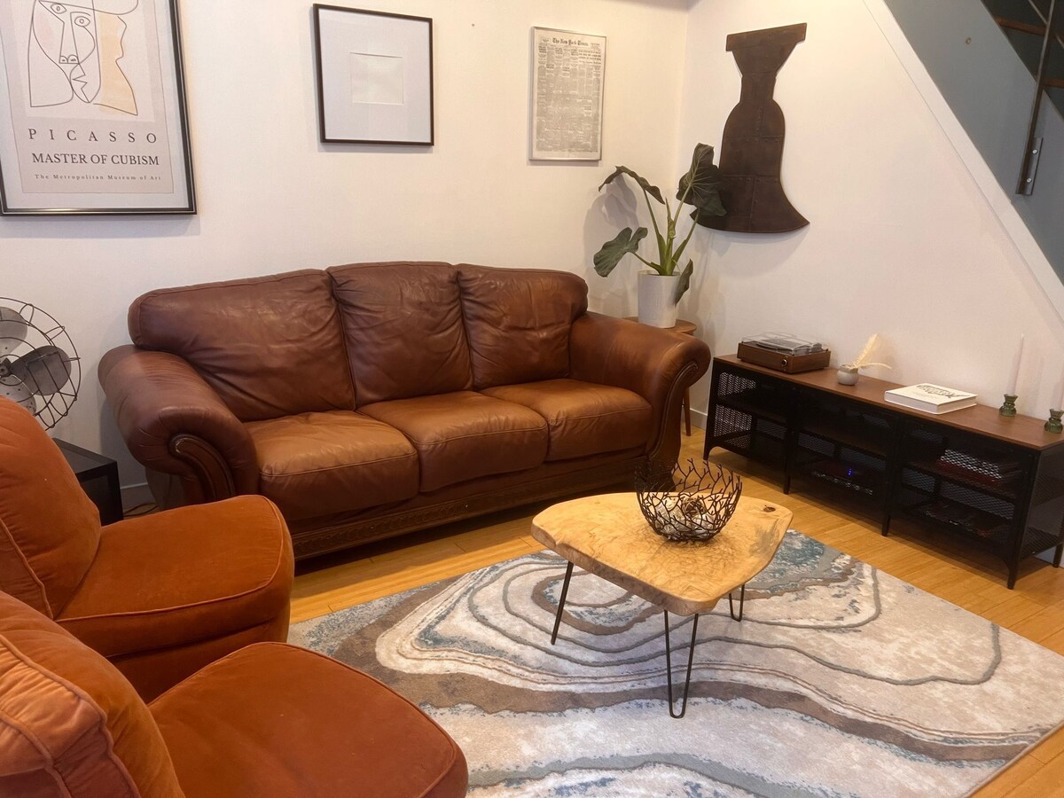 Charming 3-BR Home in the Heart of Philly! Mins from Lincoln Financial Field