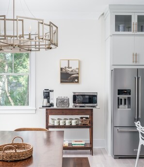 Dining - Modern Elegance Meets Island Charm & Private Pool (Isle Of Palms)