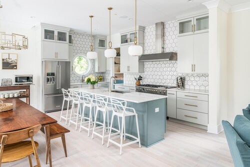 Modern Elegance Meets Island Charm & Private Pool