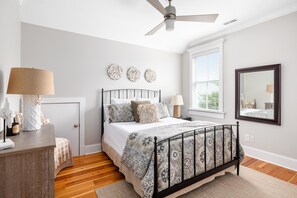 4 Schlafzimmer, Bügeleisen/Bügelbrett, kostenloses WLAN, Bettwäsche