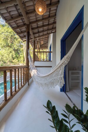 Premium bedding, pillowtop beds, minibar, free WiFi