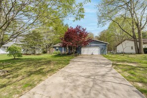 Property grounds - Private Pool Open 5/18-9/28 | Game Room | Movie Room | Dog Friendly (Fennville)