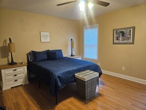 3 soverom, strykejern/-brett, wi-fi (inkludert) og sengetøy