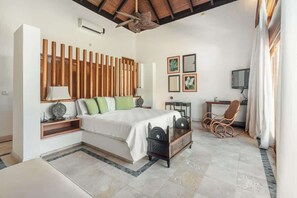 Unclassified image, 2 of 18, button