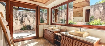 Bungalow with pool and backyard in Cap Cana