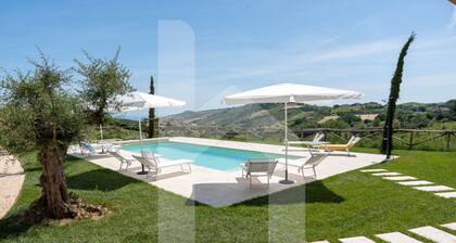 If you are looking for a unique and exclusive holiday, Villa Sofia is the solution for you! Located in a strategic position, ideal for those who want to enjoy a holiday 10 minutes from the sea surrounded by greenery. The jewel in the crown of the villa i