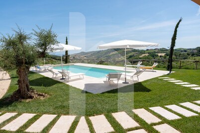 If you are looking for a unique and exclusive holiday, Villa Sofia is the solution for you! Located in a strategic position, ideal for those who want to enjoy a holiday 10 minutes from the sea surrounded by greenery. The jewel in the crown of the villa i