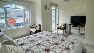 1 habitación, tabla de planchar con plancha y wifi