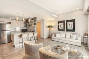 Unclassified image, 3 of 14, button