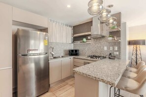 Fridge, microwave, oven, stovetop