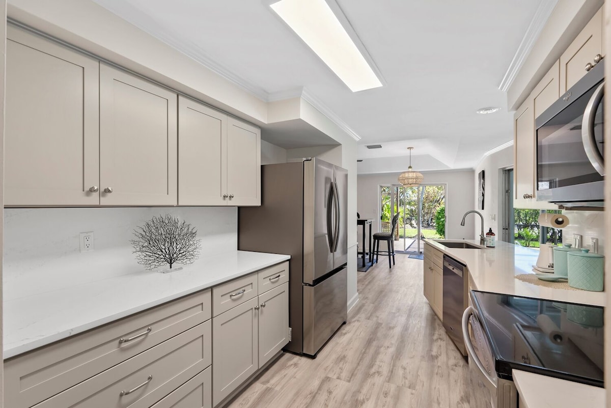 Photo 6 of VRBO vacation home in Naples FLORIDA at Aqualane Shores by Tomas Nagys REALTOR