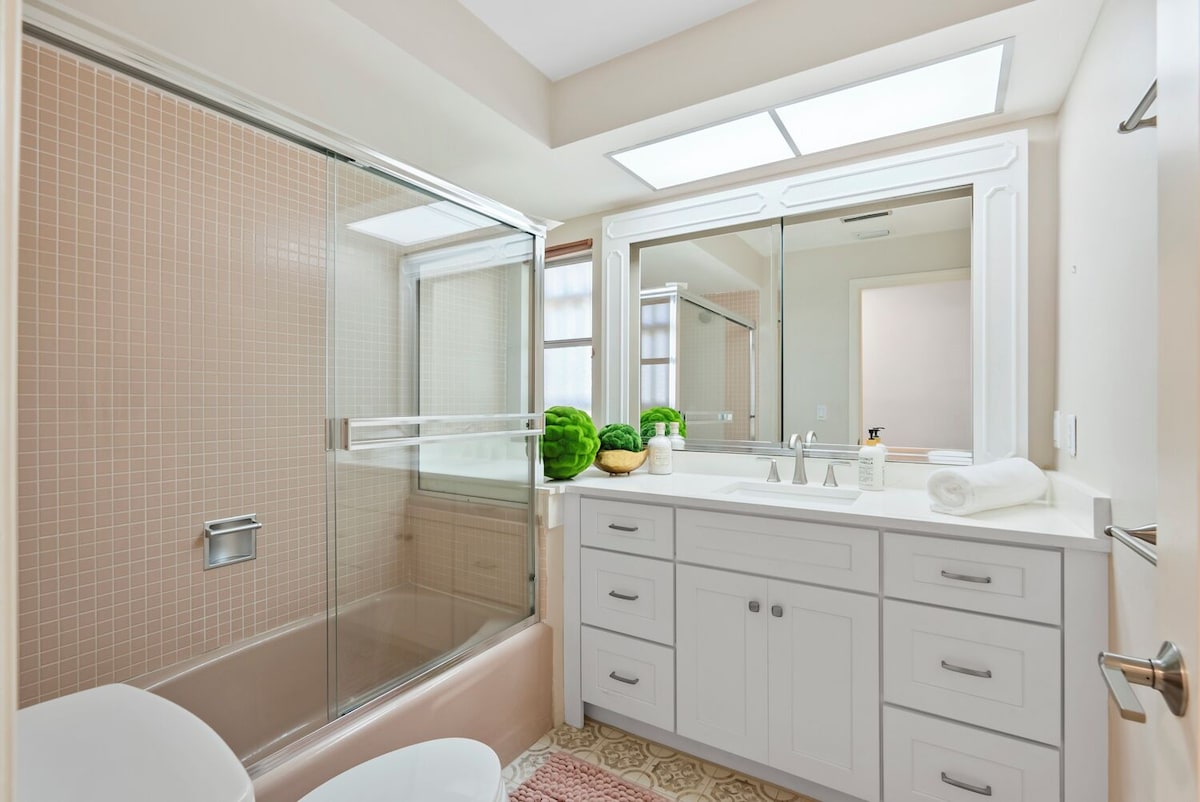 Photo 29 of VRBO vacation home in Naples FLORIDA at Aqualane Shores by Tomas Nagys REALTOR