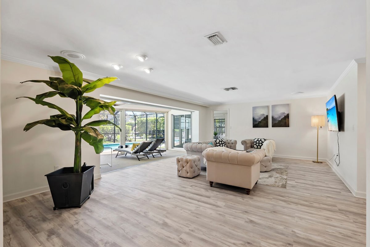 Photo 38 of VRBO vacation home in Naples FLORIDA at Aqualane Shores by Tomas Nagys REALTOR