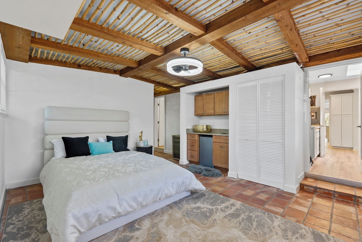 Photo 20 of VRBO vacation home in Naples FLORIDA at Aqualane Shores by Tomas Nagys REALTOR