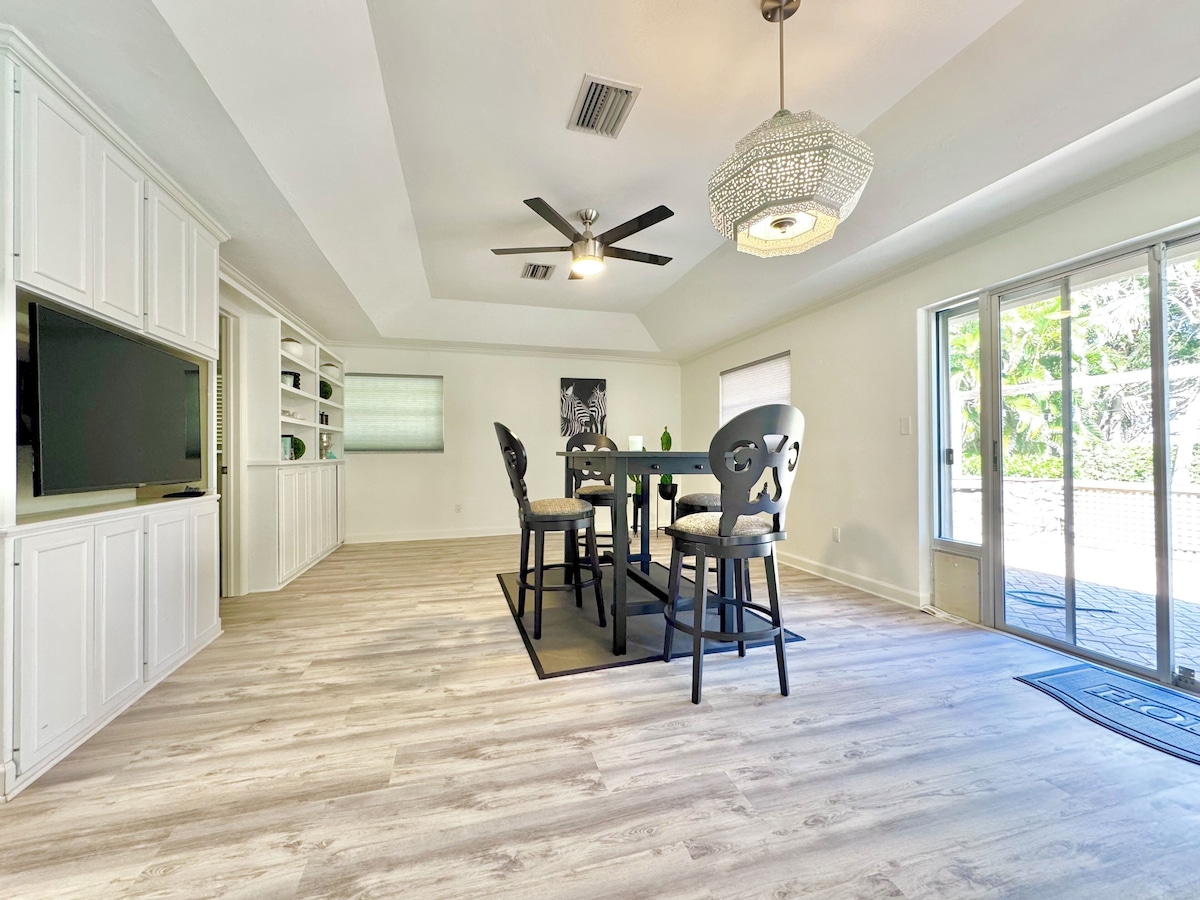 Photo 56 of VRBO vacation home in Naples FLORIDA at Aqualane Shores by Tomas Nagys REALTOR
