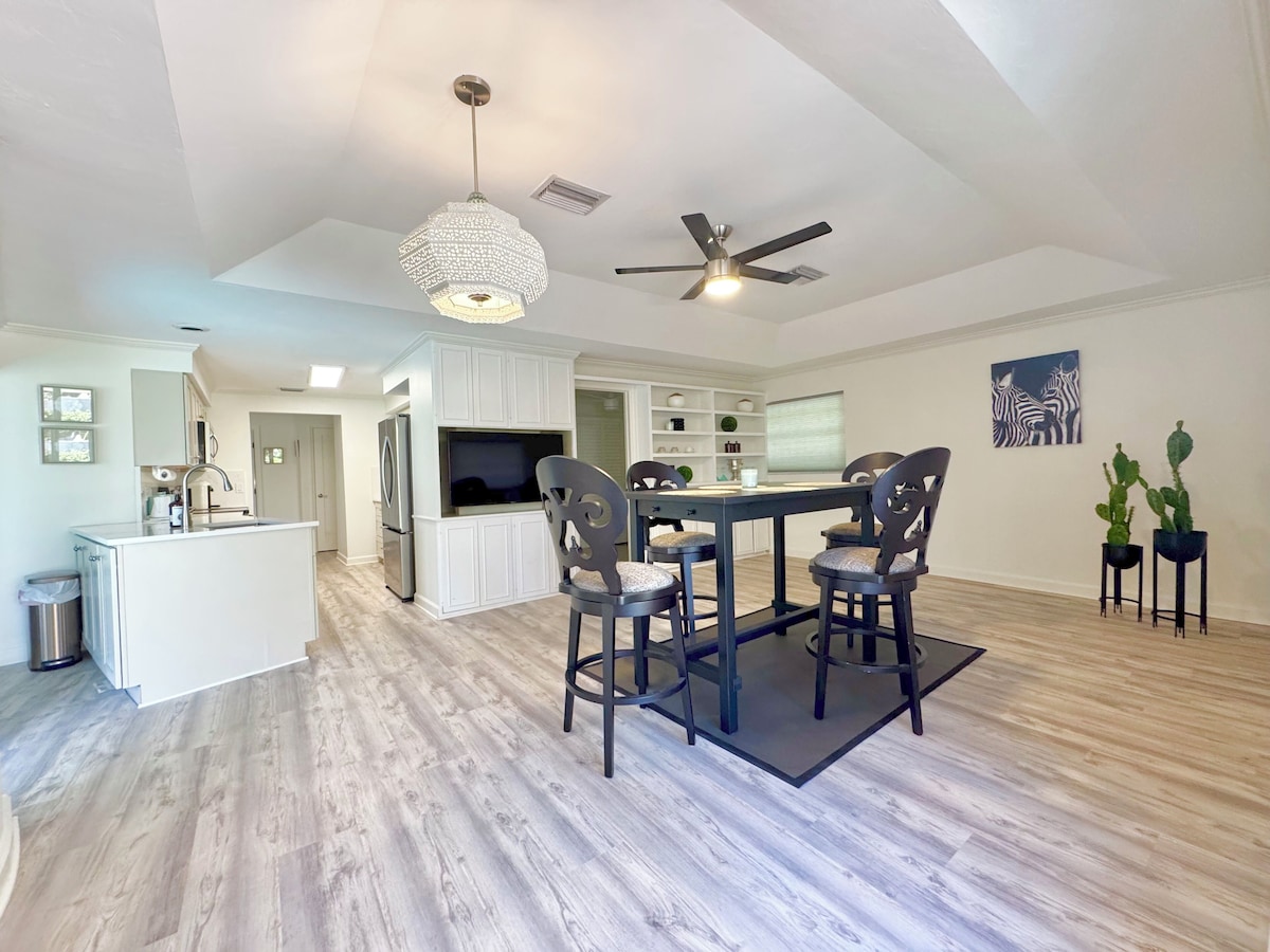 Photo 55 of VRBO vacation home in Naples FLORIDA at Aqualane Shores by Tomas Nagys REALTOR