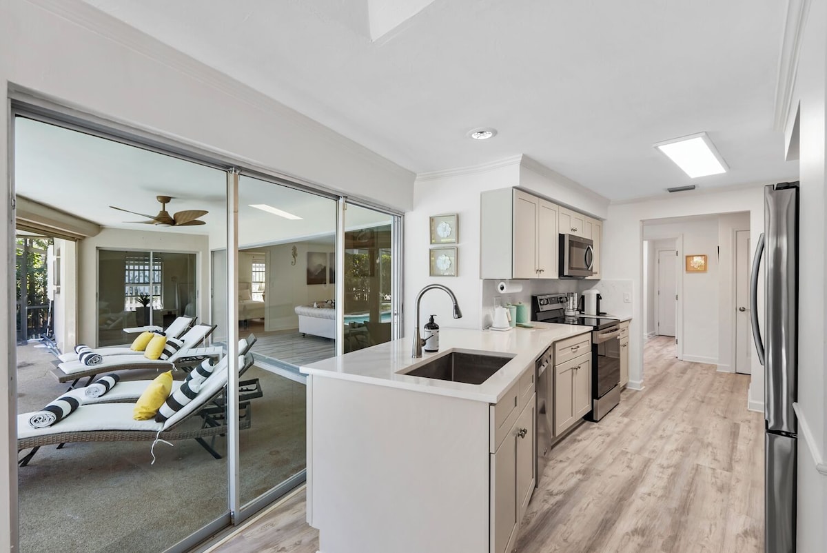 Photo 25 of VRBO vacation home in Naples FLORIDA at Aqualane Shores by Tomas Nagys REALTOR