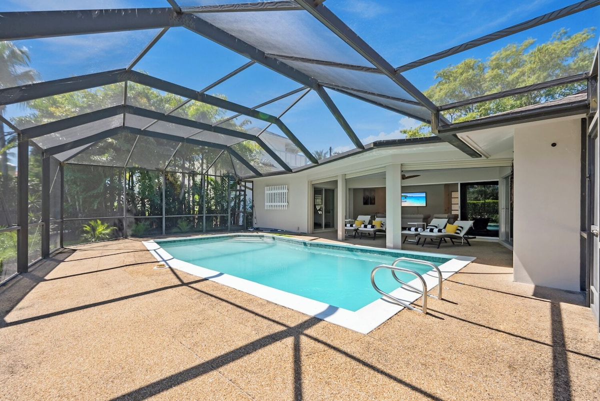 Photo 32 of VRBO vacation home in Naples FLORIDA at Aqualane Shores by Tomas Nagys REALTOR